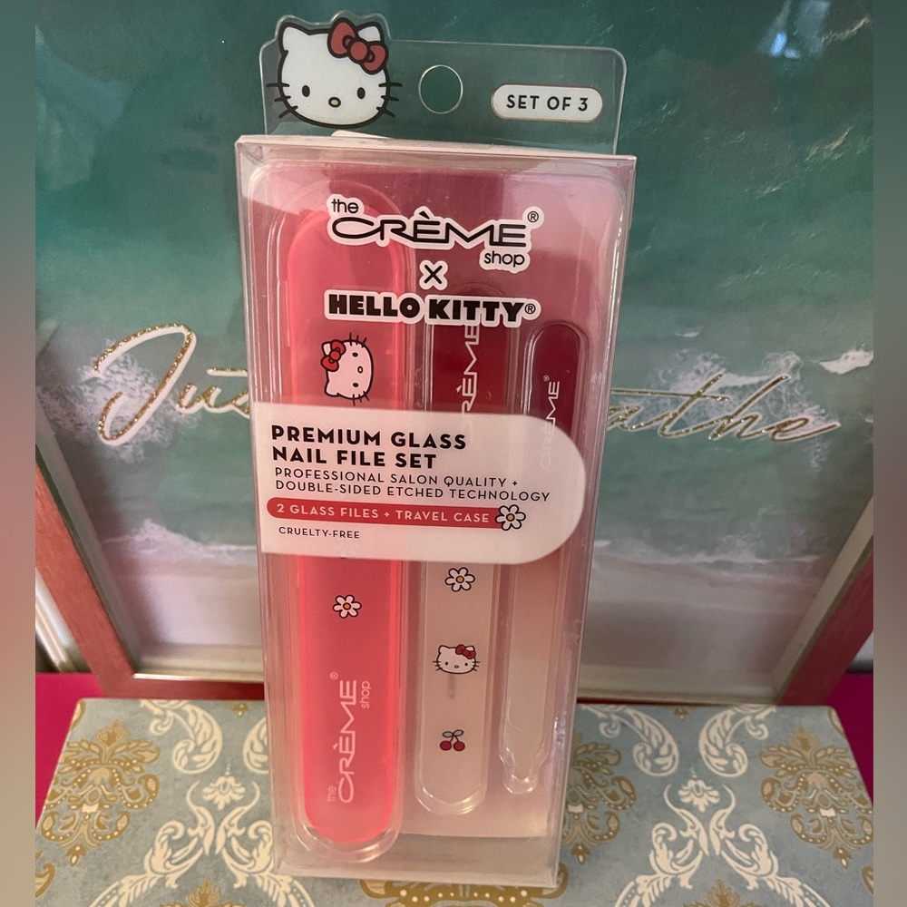💕NIB HELLO KITTY CRYSTAL NAIL FILES💕